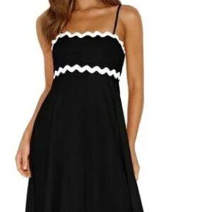 ZESICA Women's Black & White Trim Smocked Maxi Dress. Medium